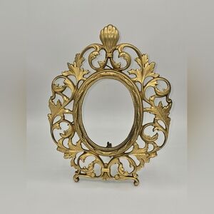 Brass Ornate Oval Picture Frame Vintage Hollywood Regency Scroll Shell 11"